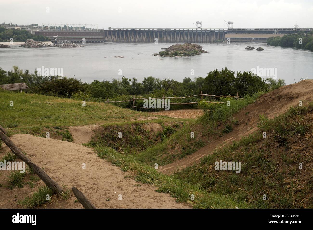 Downstream view of Dnieper Hydroelectric Station and dam, from Khortitsa Island, River Dnieper, Zaporozhye, Ukraine. Stock Photo
