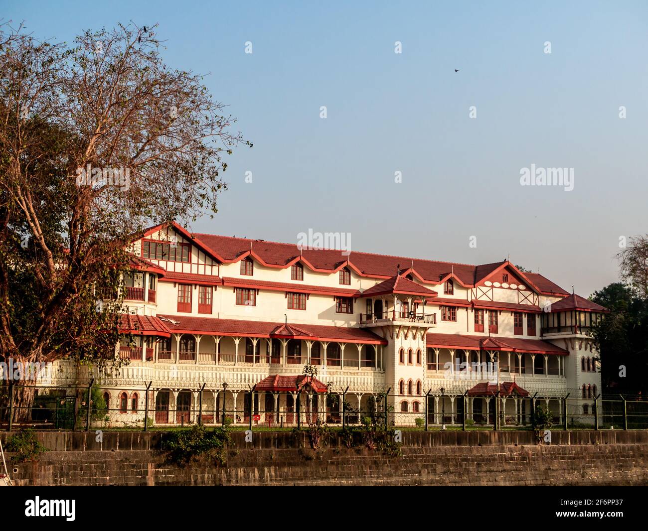 Royal yacht clubs hires stock photography and images Alamy