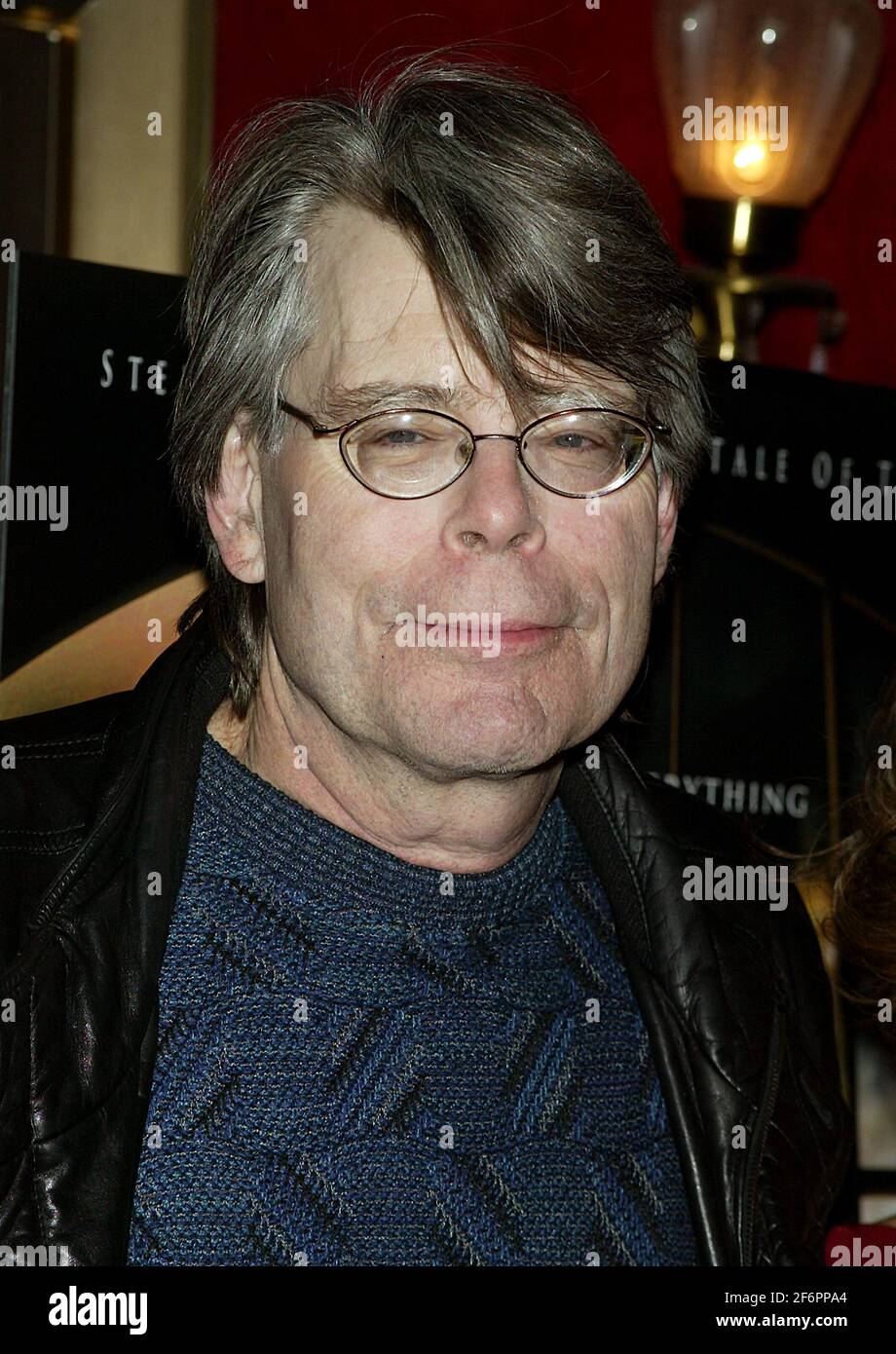 Stephen King arrives for the premiere of 'The Mist' at the Ziegfeld Theater in New York on November 12, 2007.  (Photo by Laura Cavanaugh/Sipa USA) Stock Photo