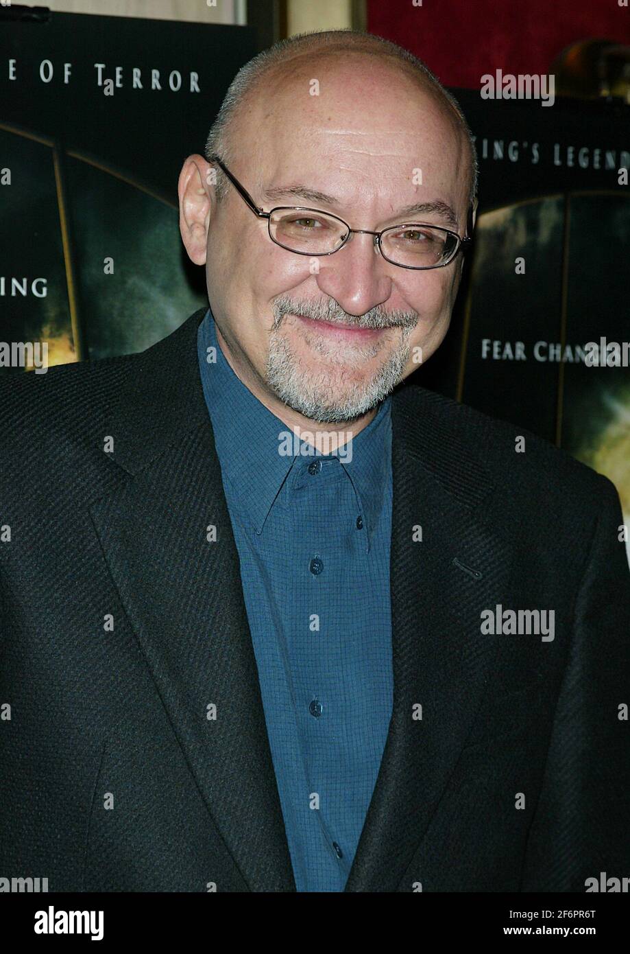 Frank Darabont arrives for the premiere of 'The Mist' at the Ziegfeld Theater in New York on November 12, 2007.  (Photo by Laura Cavanaugh/Sipa USA) Stock Photo
