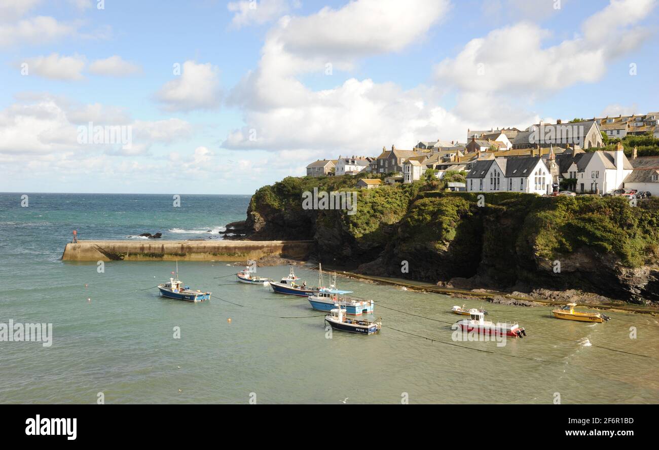 Port Isaac is a small fishing village on the Atlantic coast of north Cornwall, England, in the United Kingdom. The nearest towns are Wadebridge and Ca Stock Photo