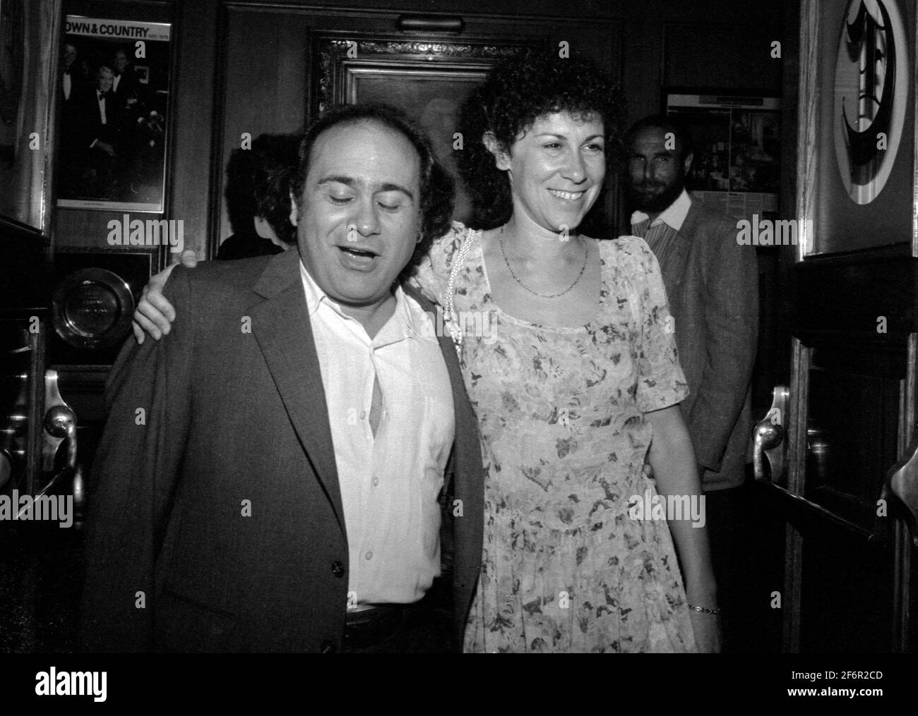 Danny De Vito Unsigned Vintage Publicity Celebrity 8x10 Black and White Photo