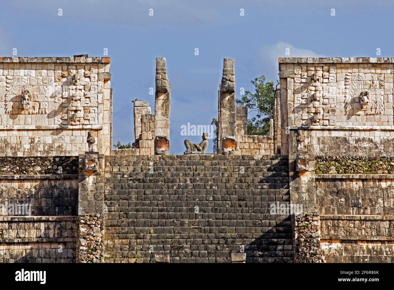 13th century Temple of the Warriors / Templo de los Guerreros, showing Maya chacmool / chac-mool at pre-Columbian city Chichen Itza, Yucatán, Mexico Stock Photo