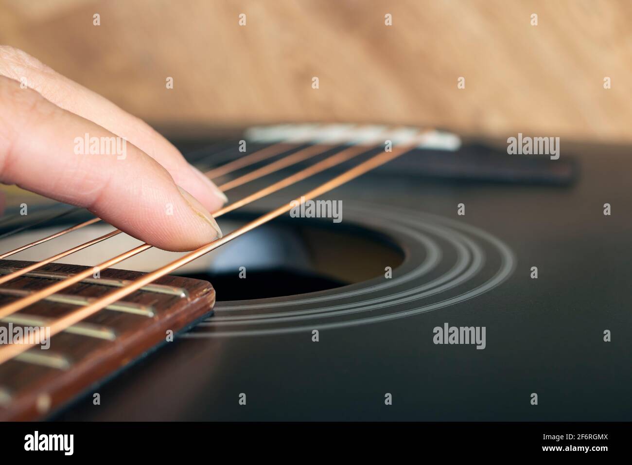 Guitar strings black fingers online