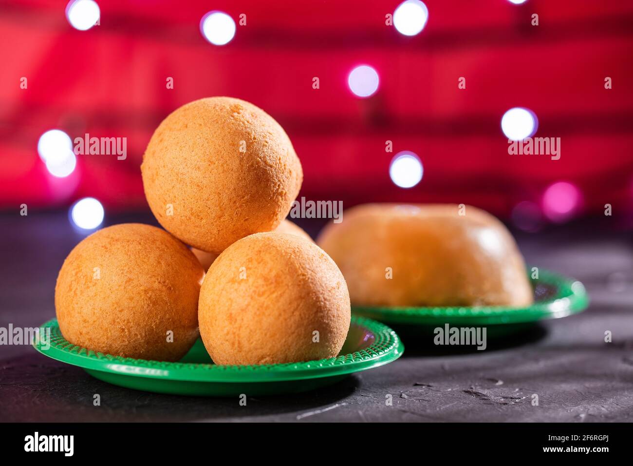 Natilla y buñuelos, Colombian Christmas cuisine Stock Photo