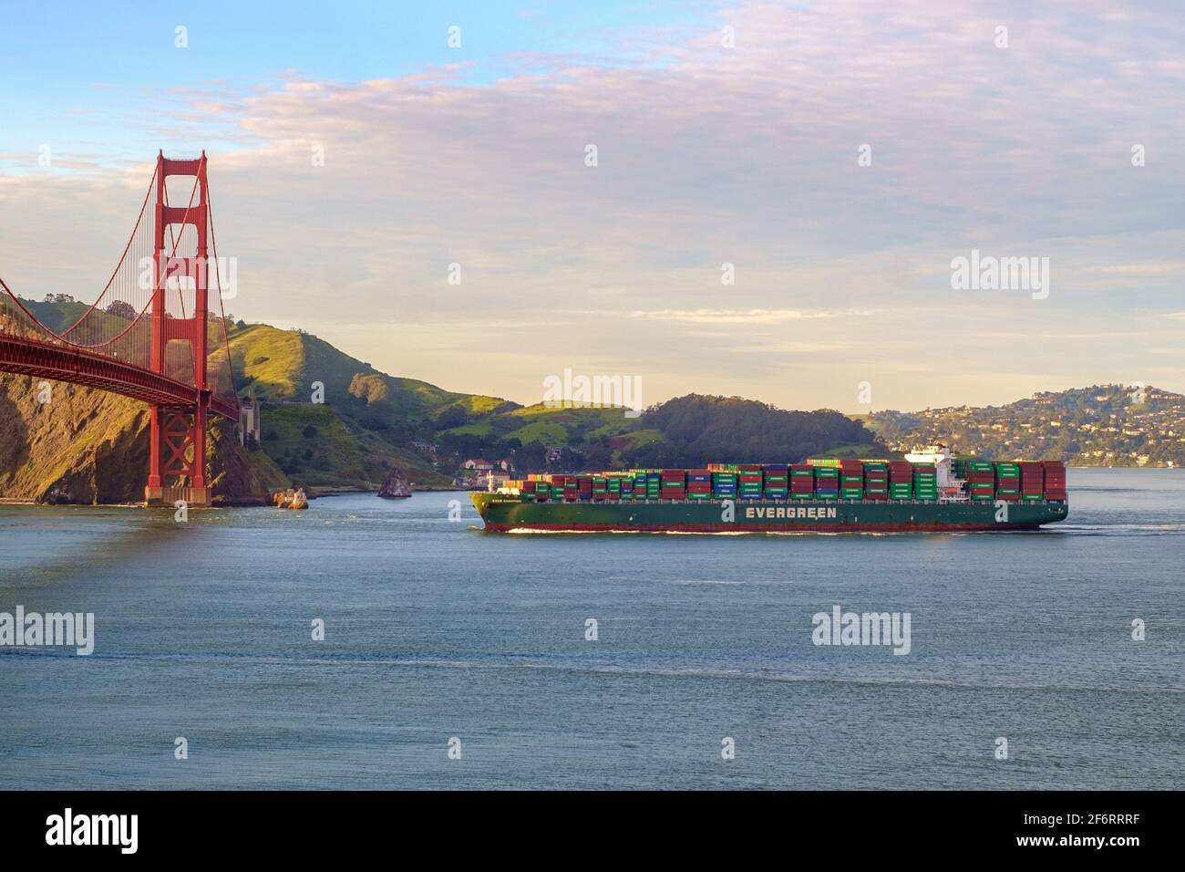 Container ship Ever Champion passes the Golden Gate Bridge in San  Francisco, CA, USA, in March 2017 Stock Photo - Alamy