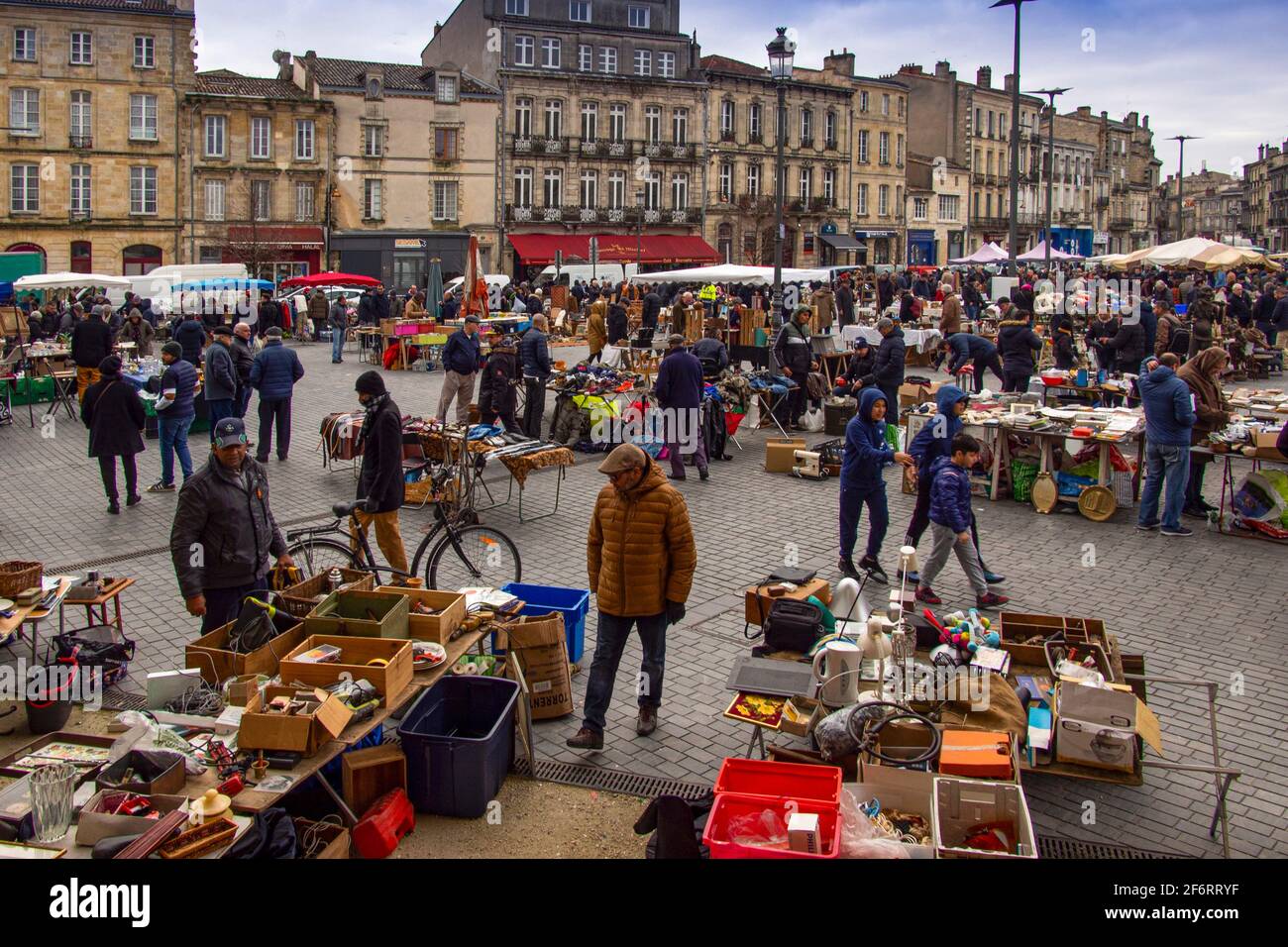 France, Nouvelle Aquitaine, Gironde, sunday flea market on Place Saint