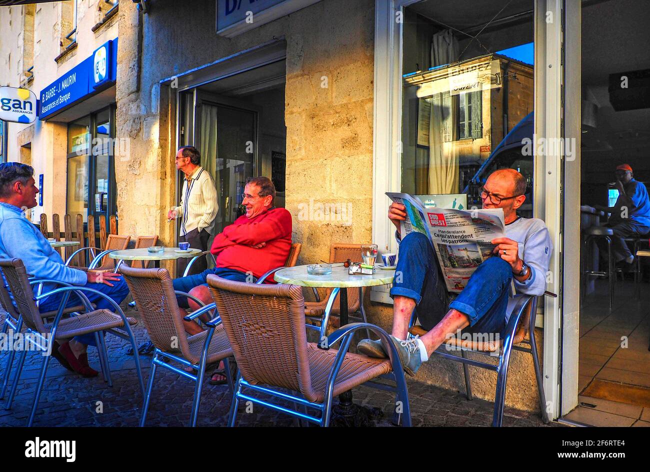 France, Nouvelle Aquitaine, Gironde,  Morning coffe, at Le Gypsy bar, at La Reole Stock Photo