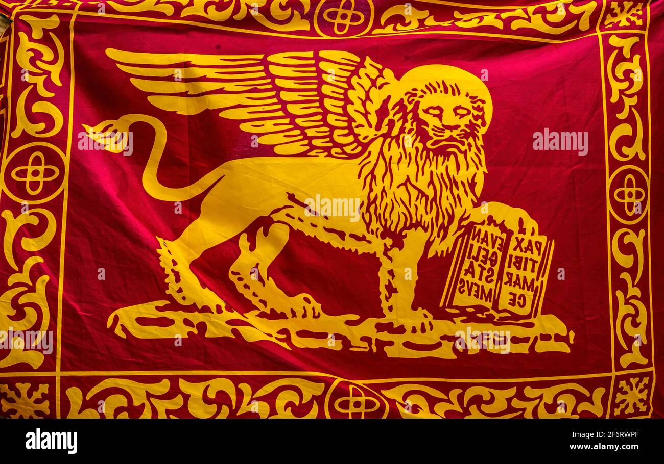 Yellow flag with red lion hi-res stock photography and images - Alamy
