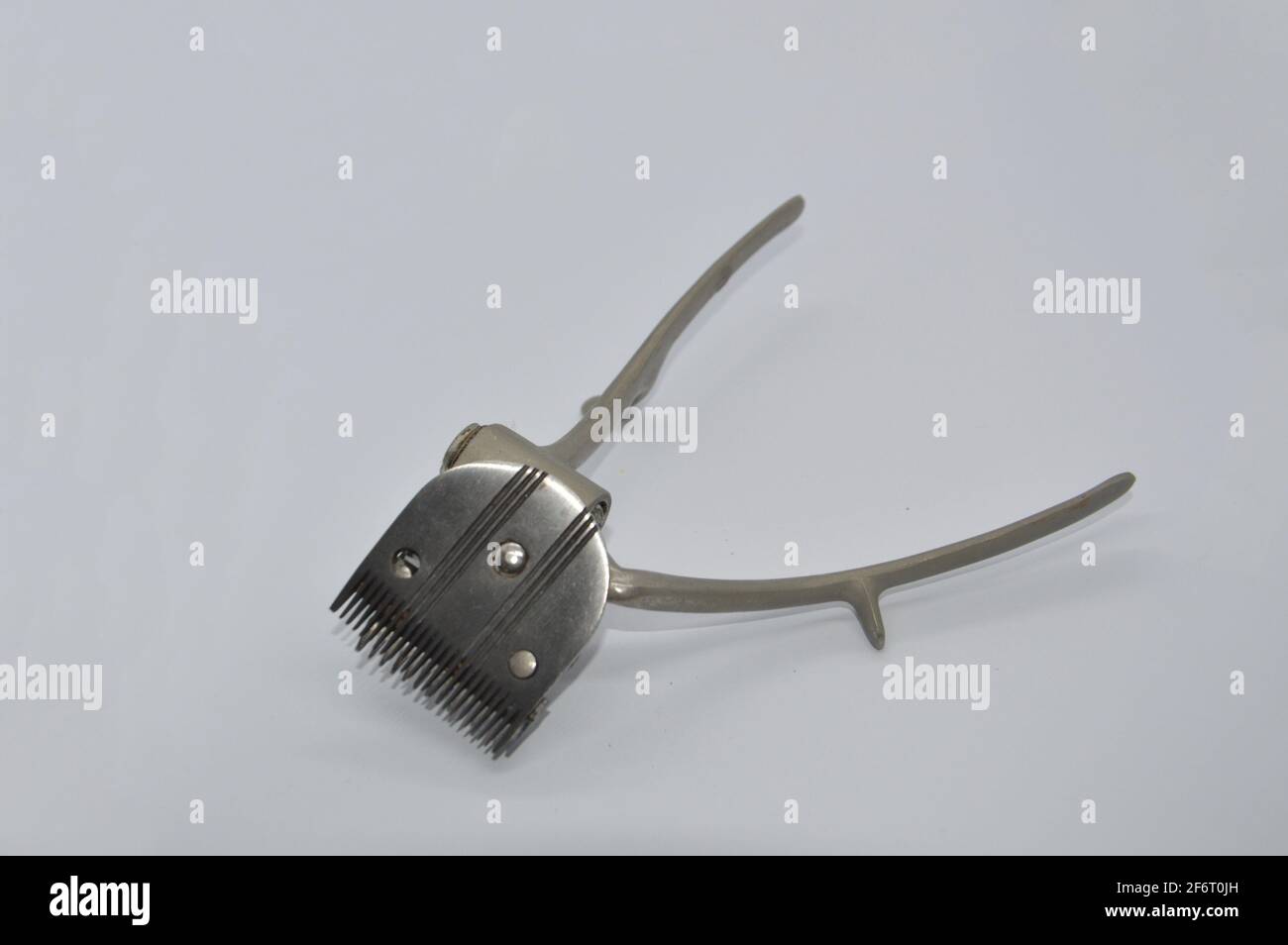 Manual hair clipper in the barber shop and at the home Stock Photo Alamy