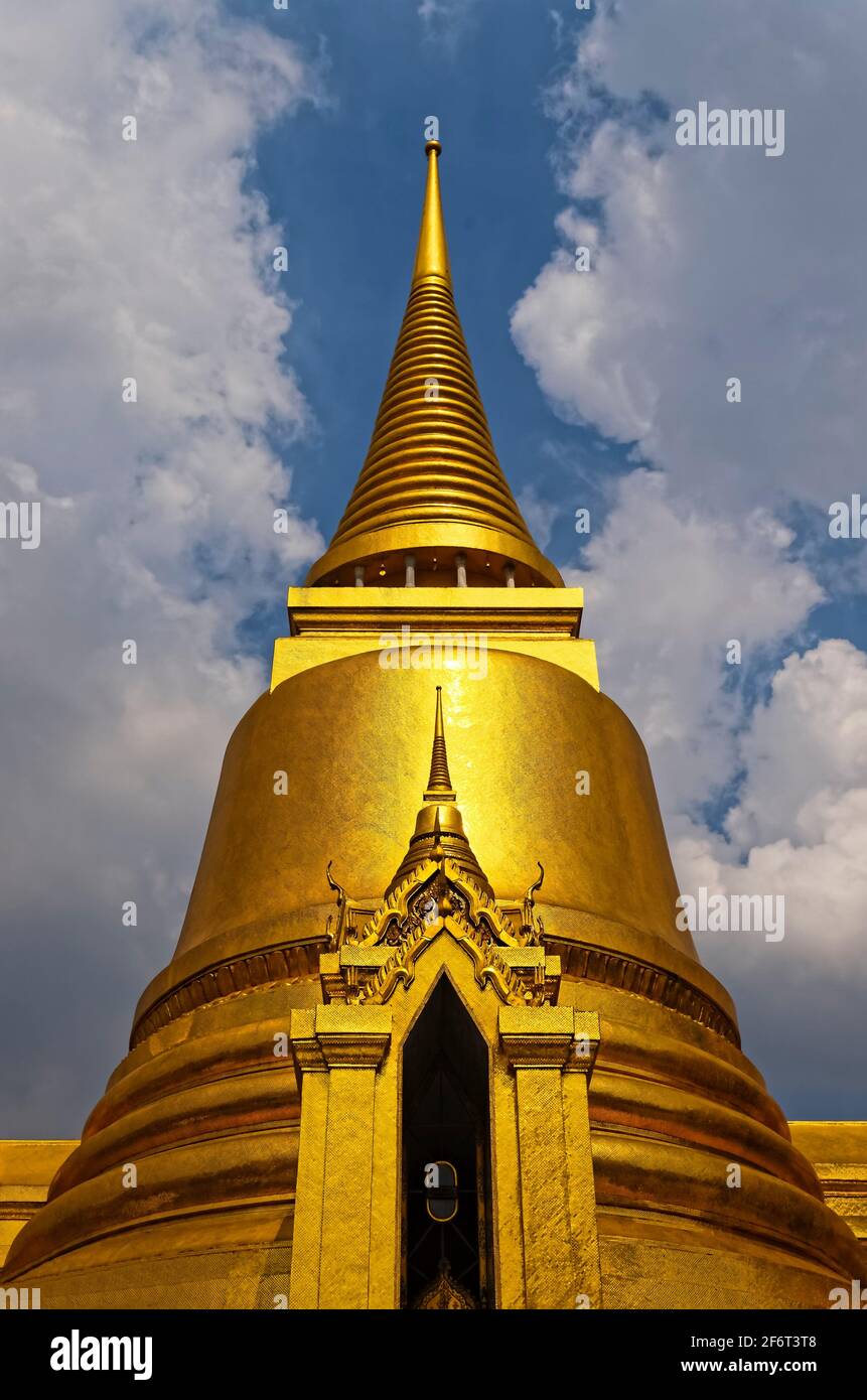 Wat Phra Kaew or the Temple of the Emerald Buddha (officially known as Wat Phra Sri Rattana Satsadaram) is regarded as the most important Buddhist Stock Photo