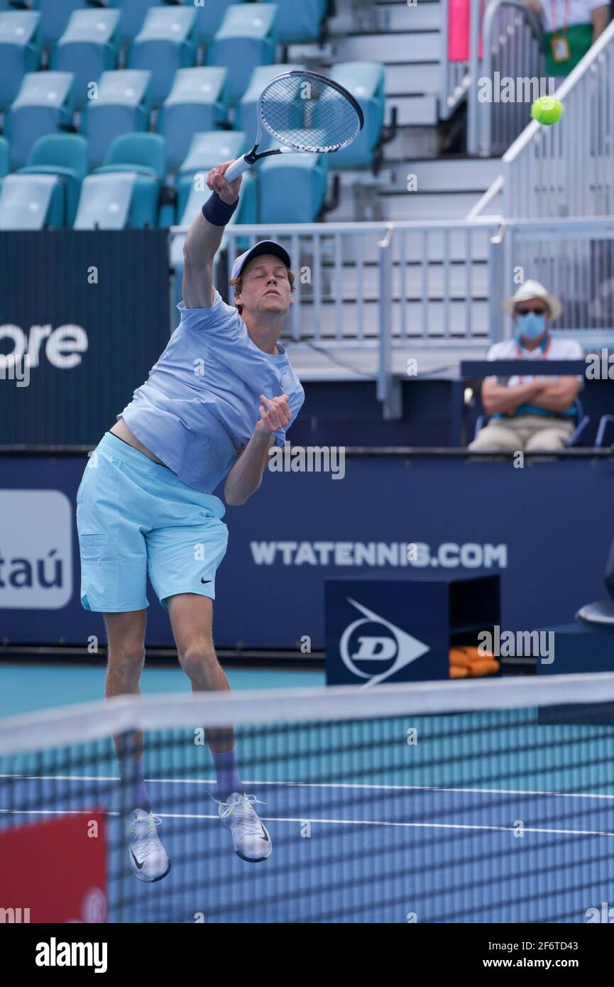 Miami, United States Of America. 02nd Apr, 2021. MIAMI GARDENS, FLORIDA - APRIL 02: Jannick Sinner of Italyreturns a shot to Roberto Bautista Agut of Spain in the semifinals during the Miami Open at Hard Rock Stadium on April 02, 2021 in Miami Gardens, Florida. (Photo by Alberto E. Tamargo/Sipa USA) Credit: Sipa USA/Alamy Live News Stock Photo