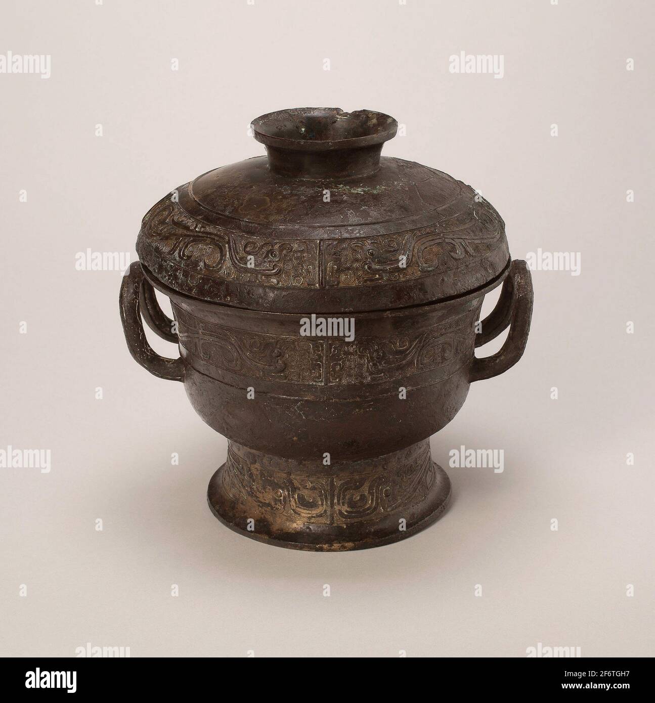 西周青銅瓿（銘文后刻）, Wine Container (Pou), 13th century B.C