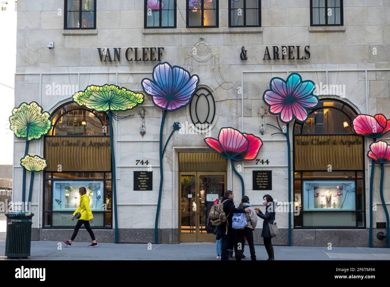 Van Cleef & Arpels is a luxury jewelry store on Fifth Avenue in New York City, USA Stock Photo