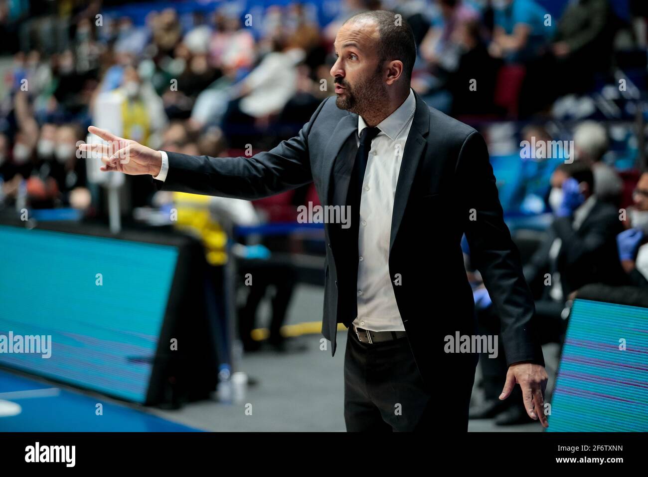 SAINT PETERSBURG, RUSSIA - APRIL 2: coach TJ Parker of LDLC ASVEL  Villeurbanne during the Euroleague Basketball game between BC Zenit Saint  Petersburg Stock Photo - Alamy