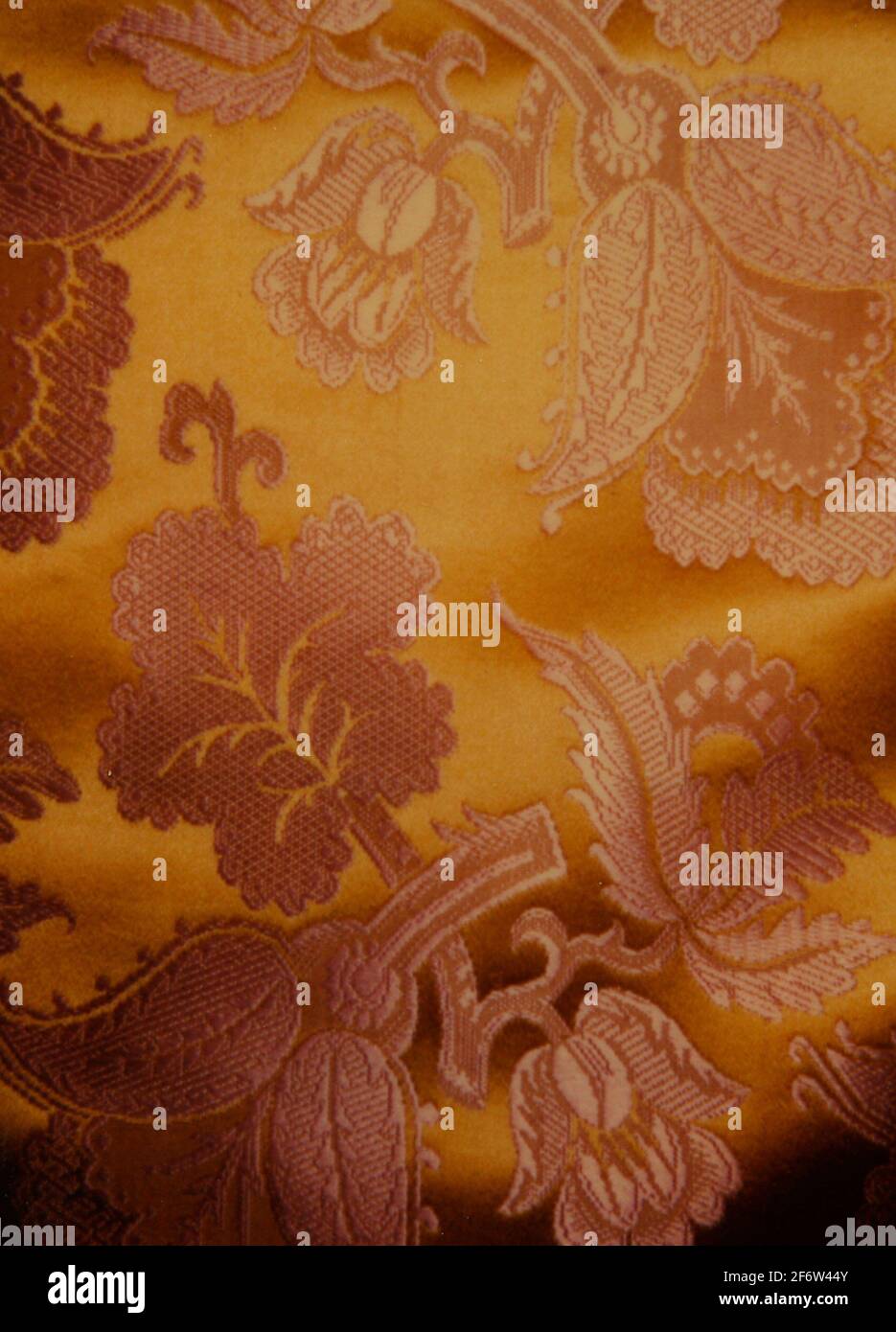 Panel1900/10England. Silk, warpfloat faced satin weave self