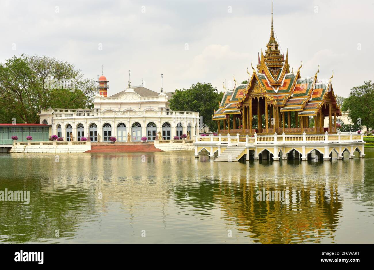 Ayutthaya, Aisawan Dhiphya-Asana Pavillon on Bang Pa-In Palace. Phra Nakhon Si Ayutthaya, Thailand. Stock Photo
