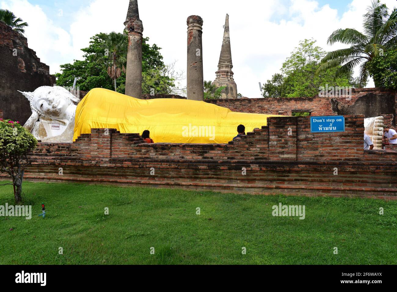 Ayutthaya Historical Park, Wat Yai Chai Mongkhon buddhist temple (14th century, World Heritage). Lying Buddha statue. Phra Nakhon Si Ayutthaya, Stock Photo