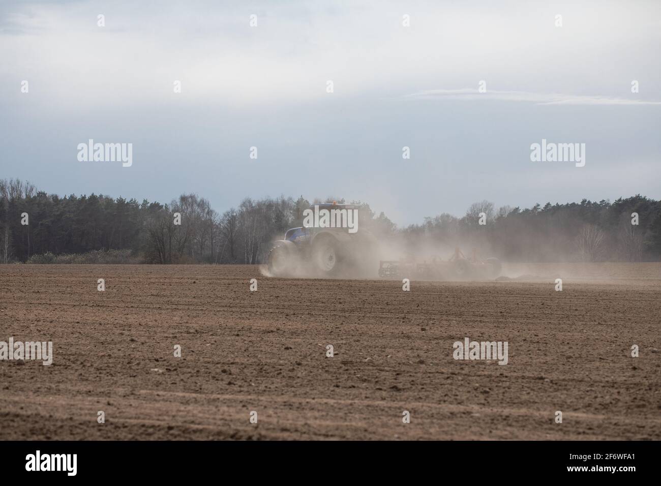 Corn agricultural farming environment hi-res stock photography and ...