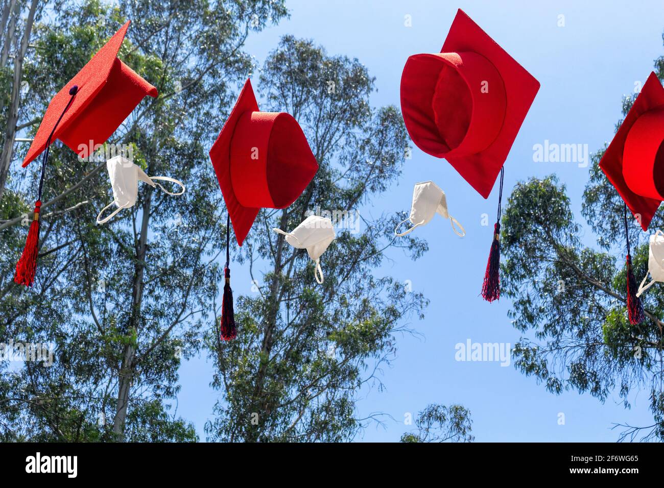 Graduation hats hires stock photography and images Alamy