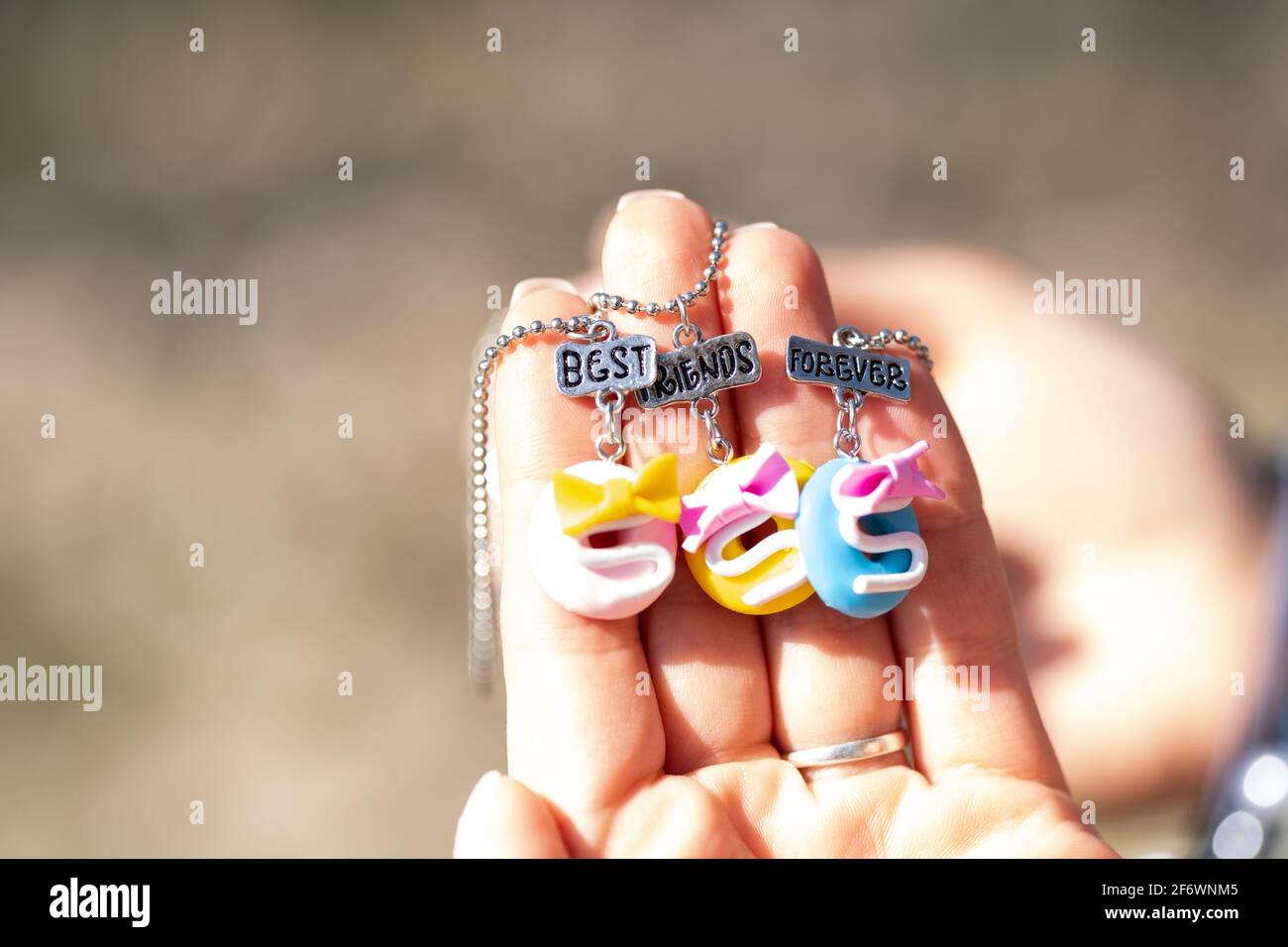 40 three best friends necklaces