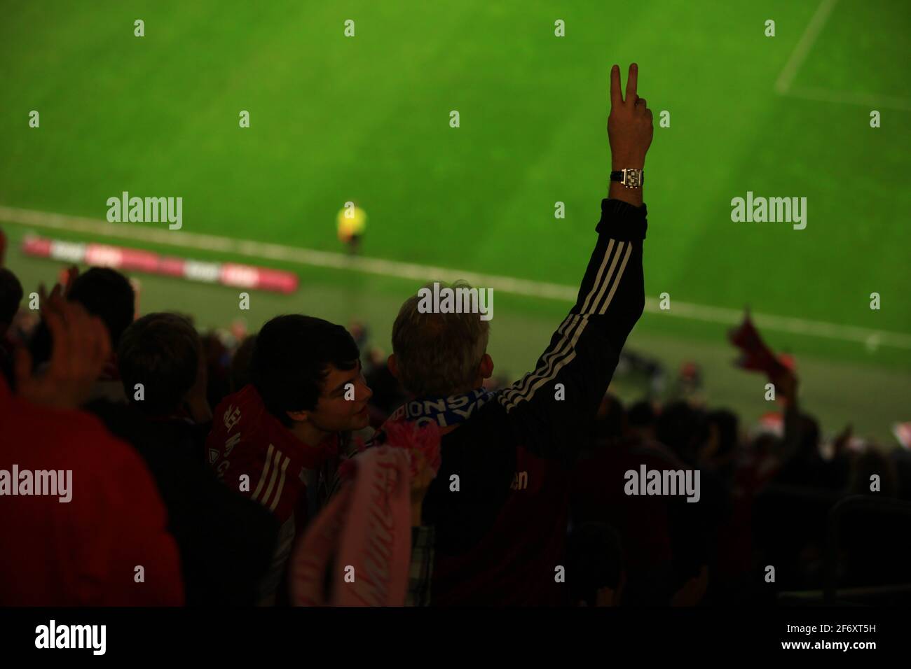 Football stadium crowd europe hi-res stock photography and images - Alamy