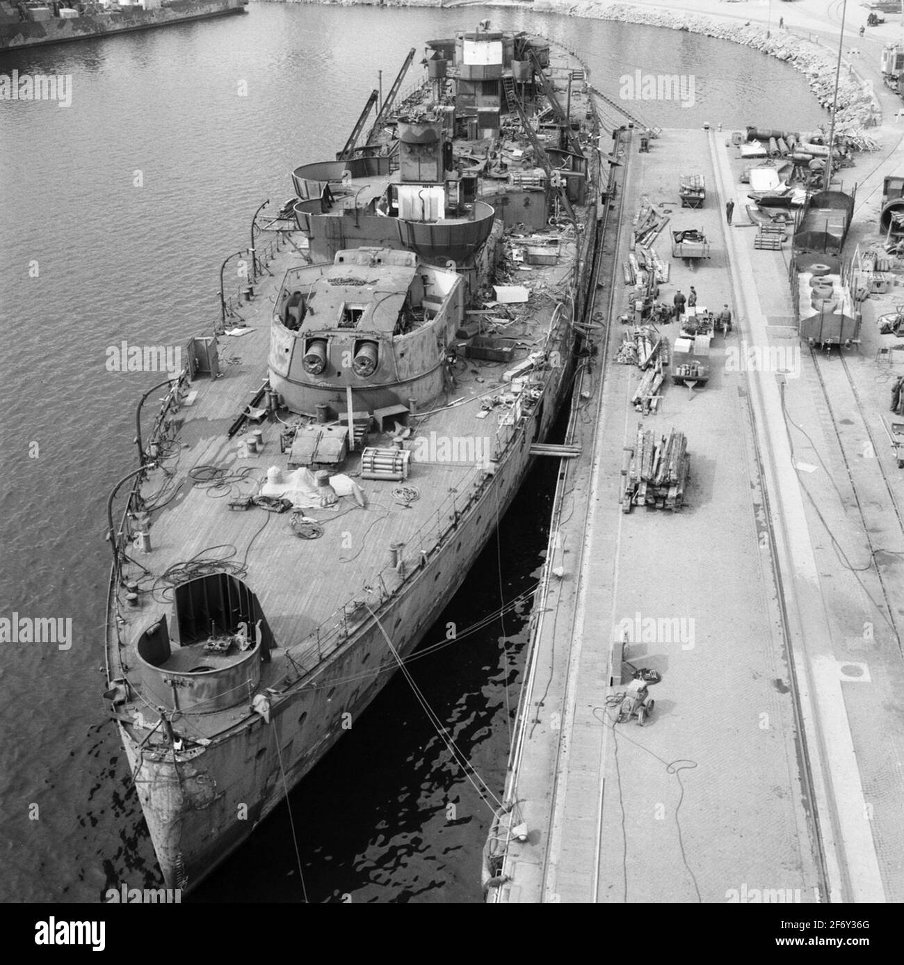 Dr.Victoria at quay (scrapping).Queen Victoria (depicted name Stock