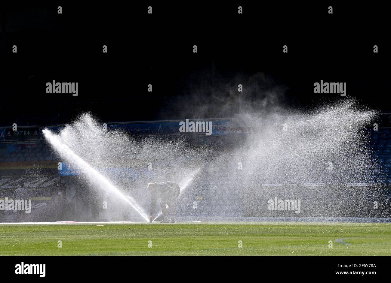 Football Pitch Sprinklers Hi res Stock Photography And Images Alamy football-pitch-sprinklers-hi-res-stock-photography-and-images-alamy