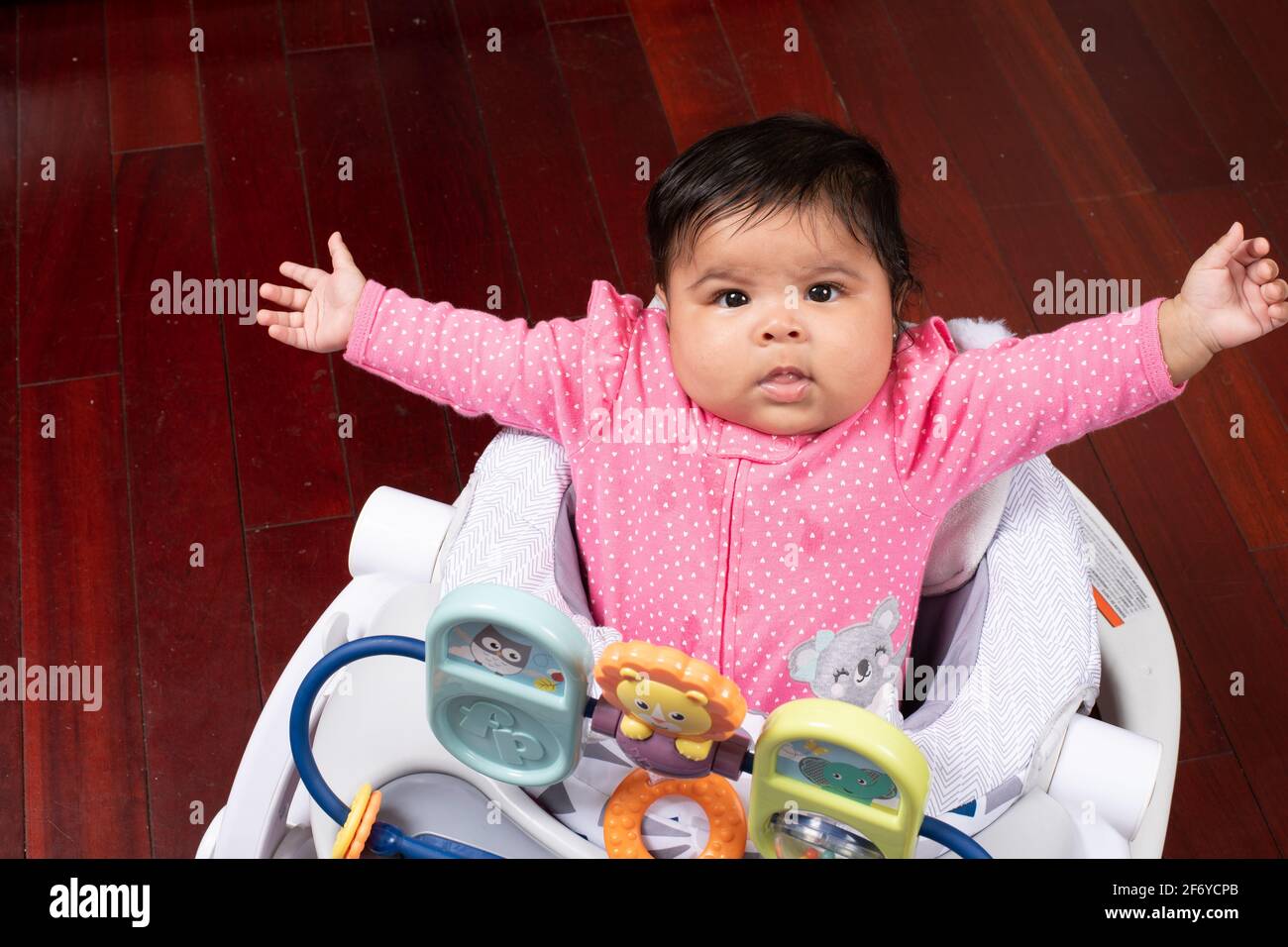 Arms out outstretched hires stock photography and images Alamy