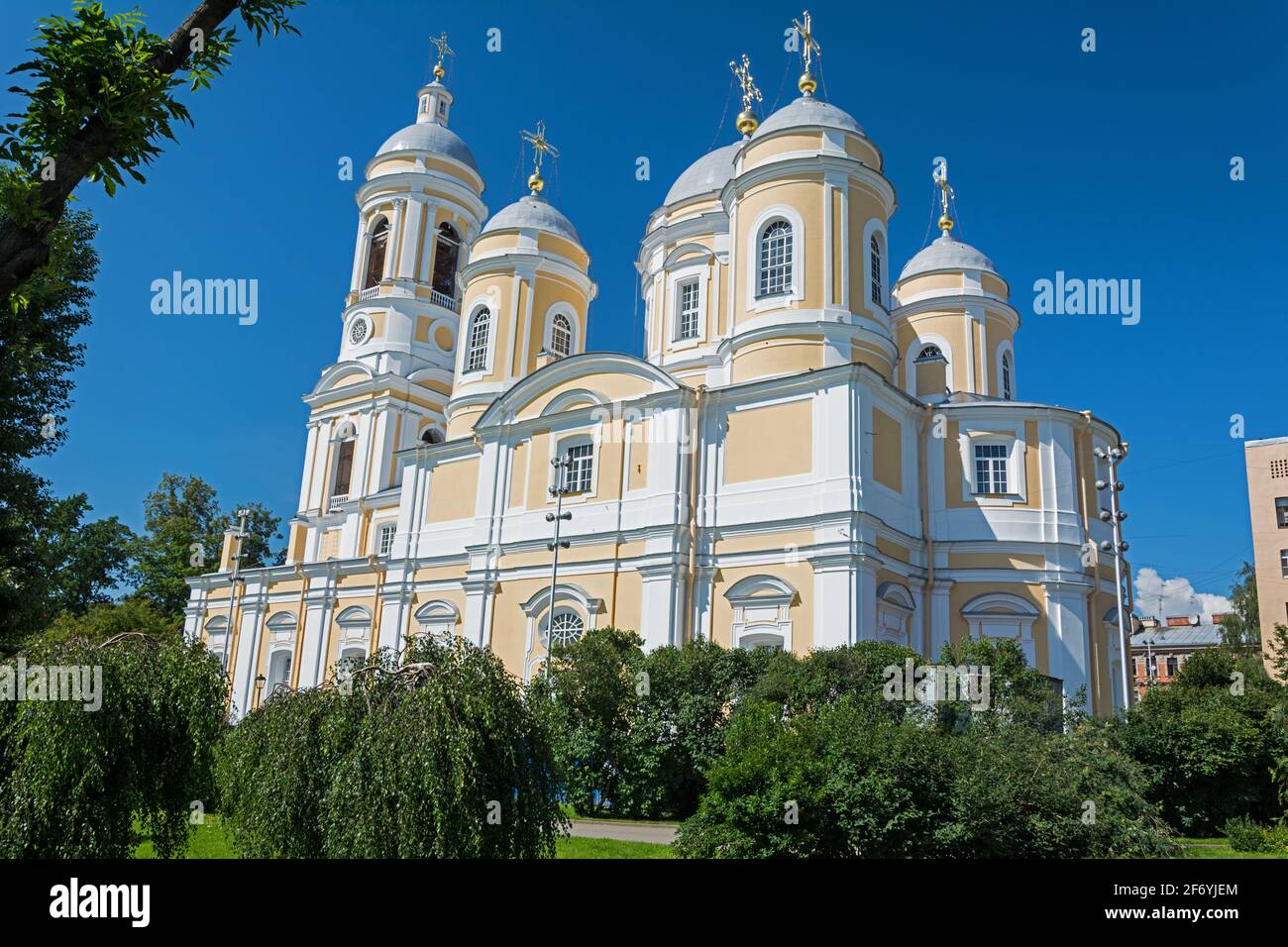 ST. PETERSBURG, RUSSIA - JULY 11, 2016: The Prince St. Vladimir's Cathedral , formally the Cathedral of St. Equal to the Apostles Prince Vladimir in S Stock Photo