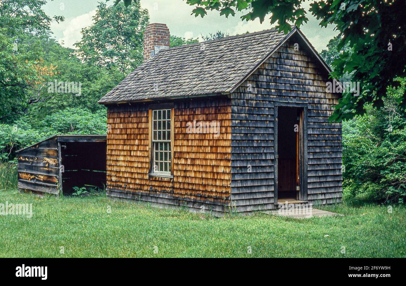 Thoreaus cabin hires stock photography and images Alamy