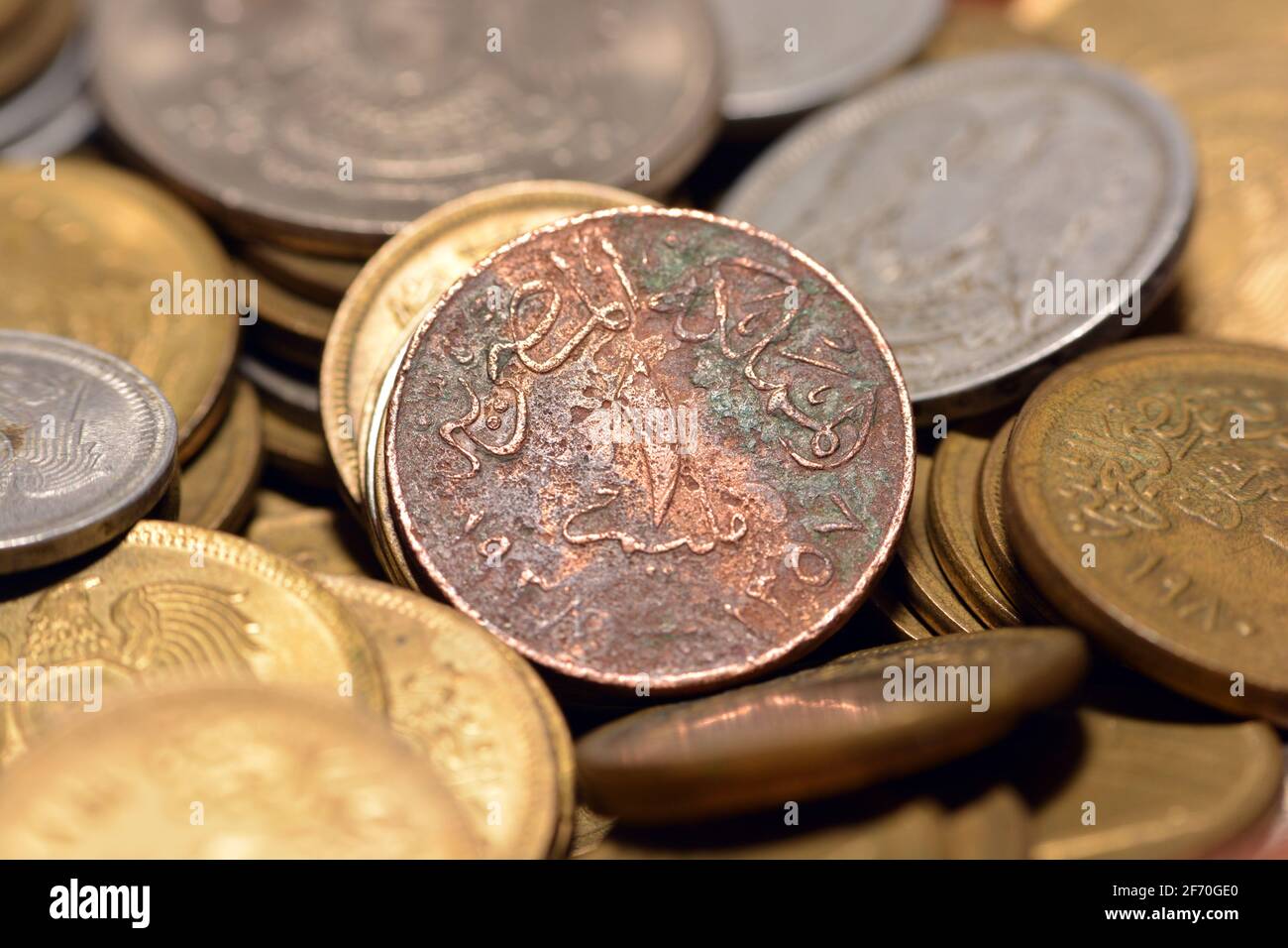 one millieme coin 1938, old Egyptian money of 1 millieme coin (the red  millieme) the currency of kingdom of Egypt at the time of King Farouk I  Stock Photo - Alamy, image size:1300x956