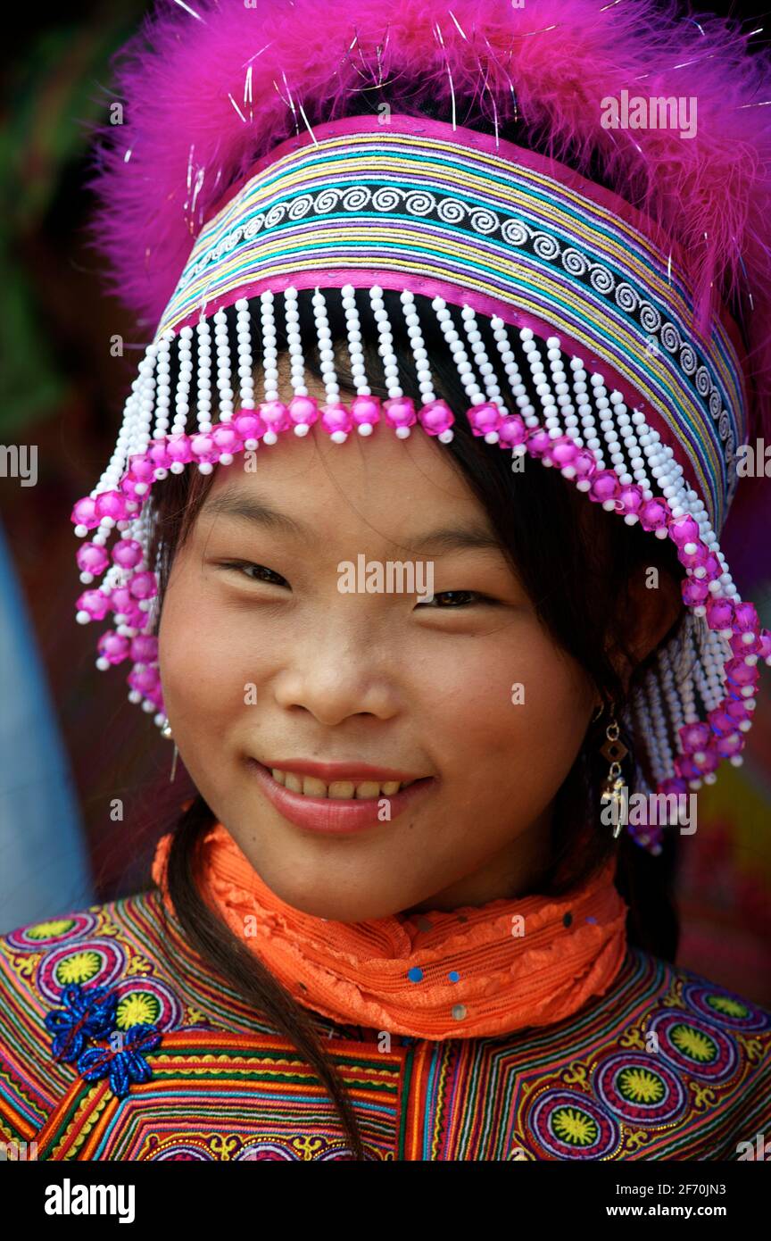 Hmong young woman hi-res stock photography and images - Alamy