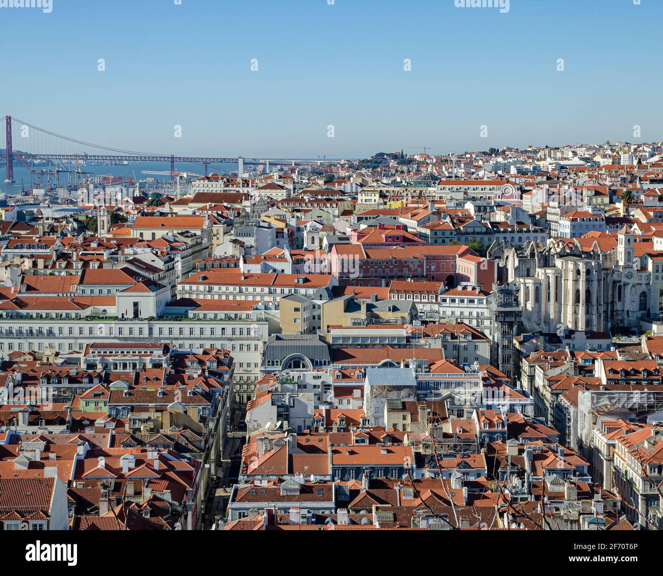 Sao Jorge Castle Hi res Stock Photography And Images Alamy lisbon-portugal-cityscape-with-historic-sao-jorge-castle-stock-photo