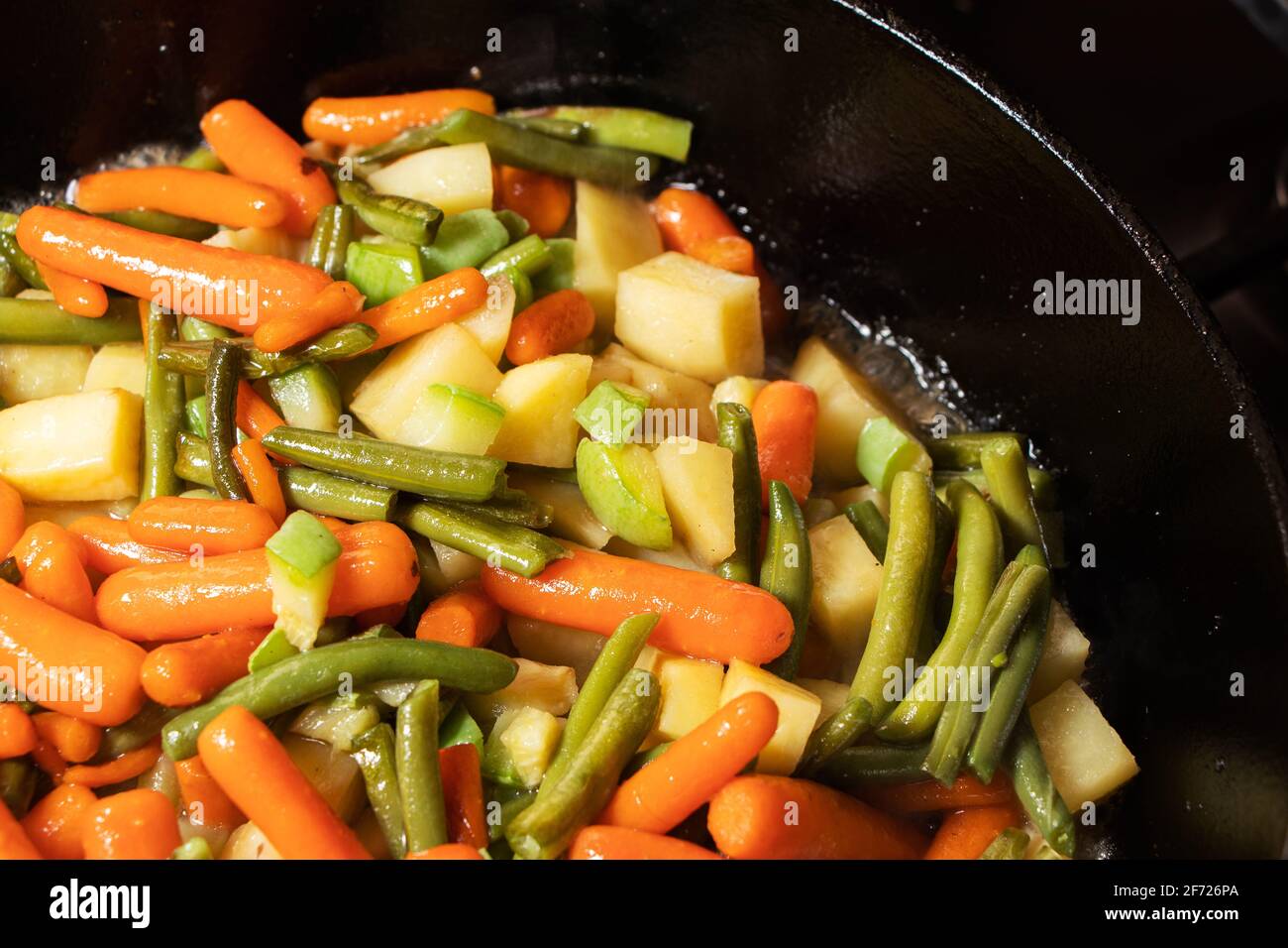 Vegetable stew in a frying pan Stock Photo Alamy