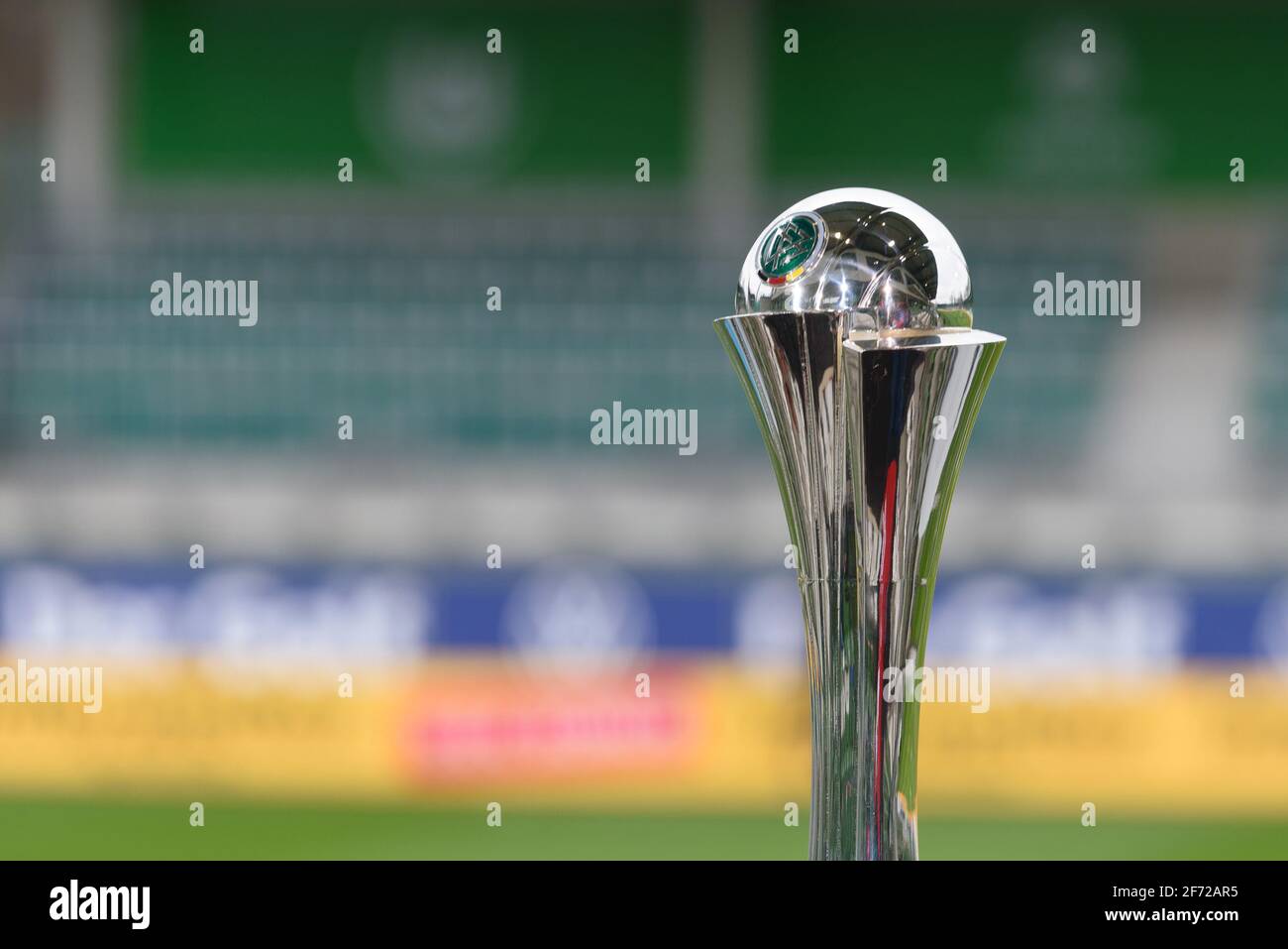 Dfb Pokal Trophy High Resolution Stock Photography And Images Alamy