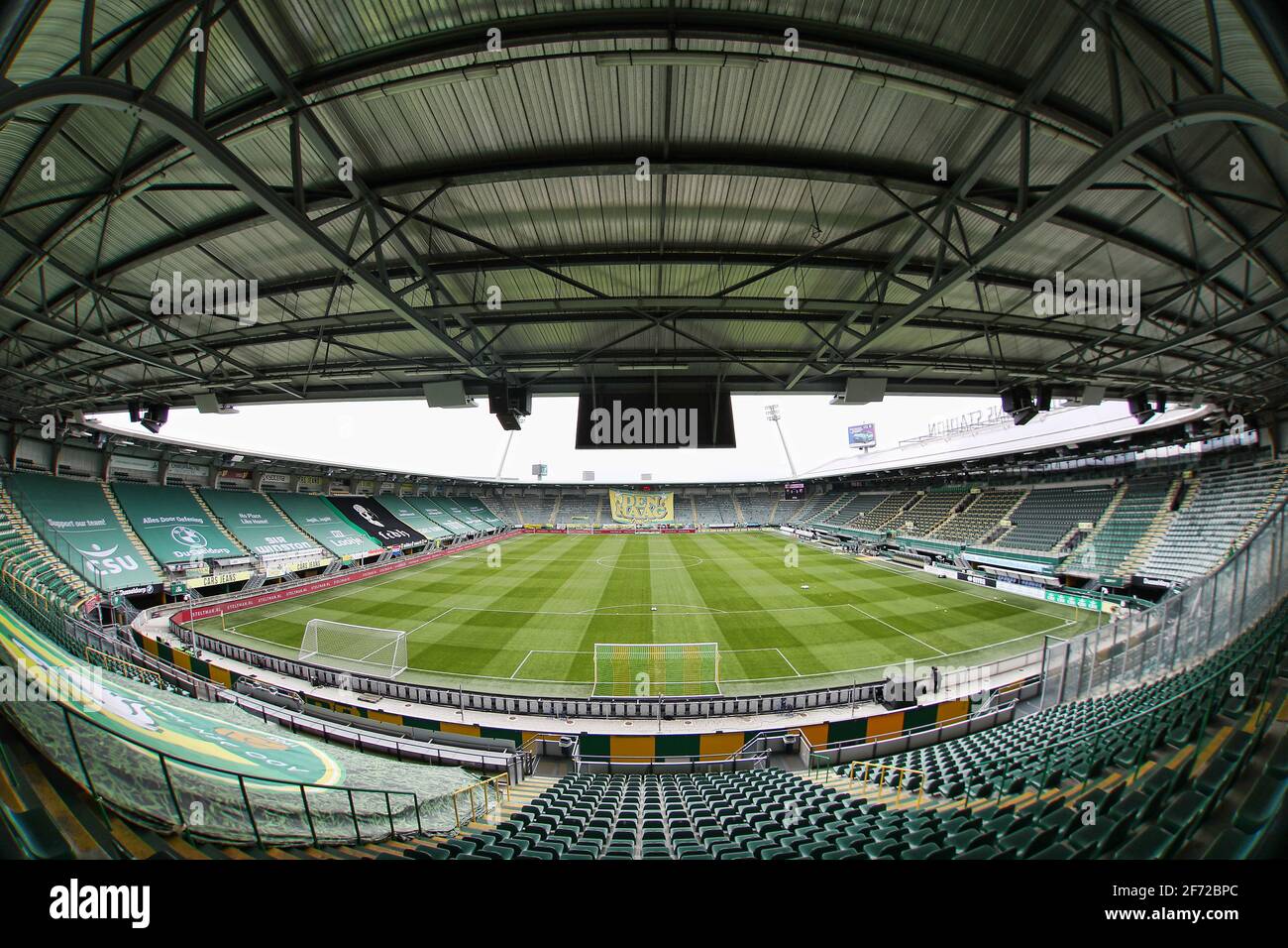 DEN HAAG, 04-04-2021 , Cars Jeans Stadion ADO Den Haag , Dutch Eredivisie  football Season 2020 /