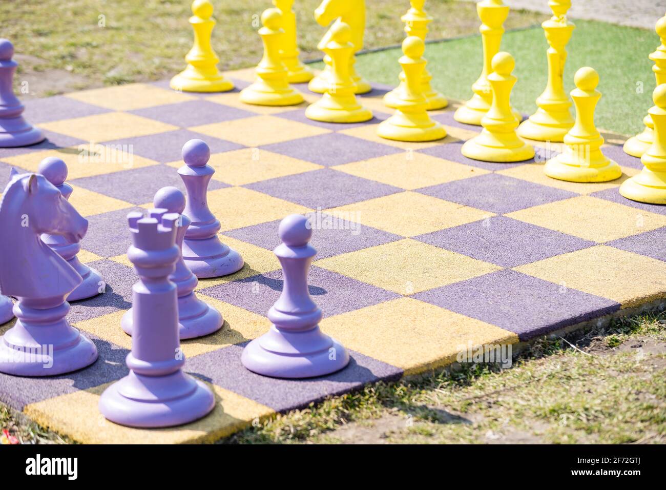 Locals playing chess hi-res stock photography and images - Alamy