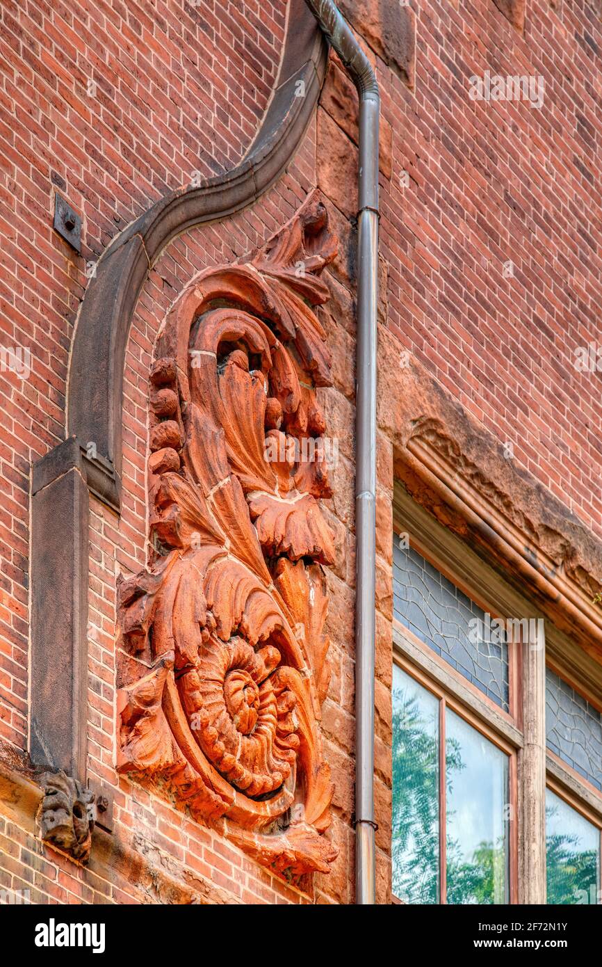 270 Dartmouth Street / 150 Newbury Street was built in 1881 as the Boston Art Club, and is now