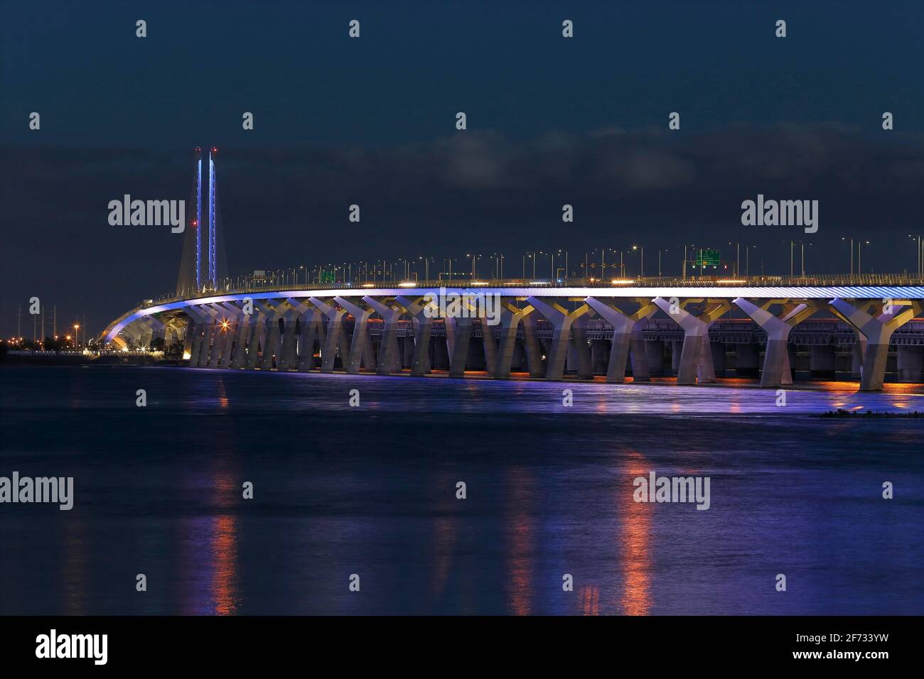 New Champlain Bridge at night, Saint Lawrence River, Montreal, Province of Quebec, Canada Stock Photo