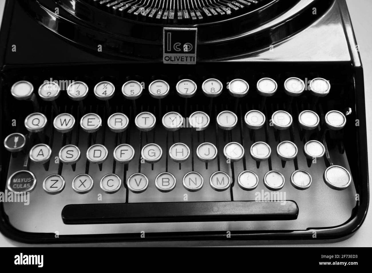 Olivetti Typewriter High Resolution Stock Photography and Images Alamy
