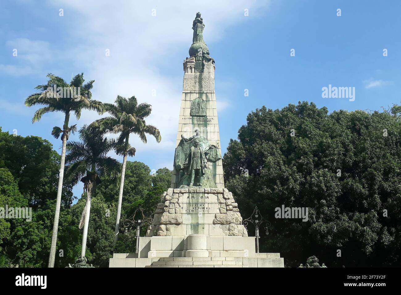 plaza-praca-da-republica-hi-res-stock-photography-and-images-alamy