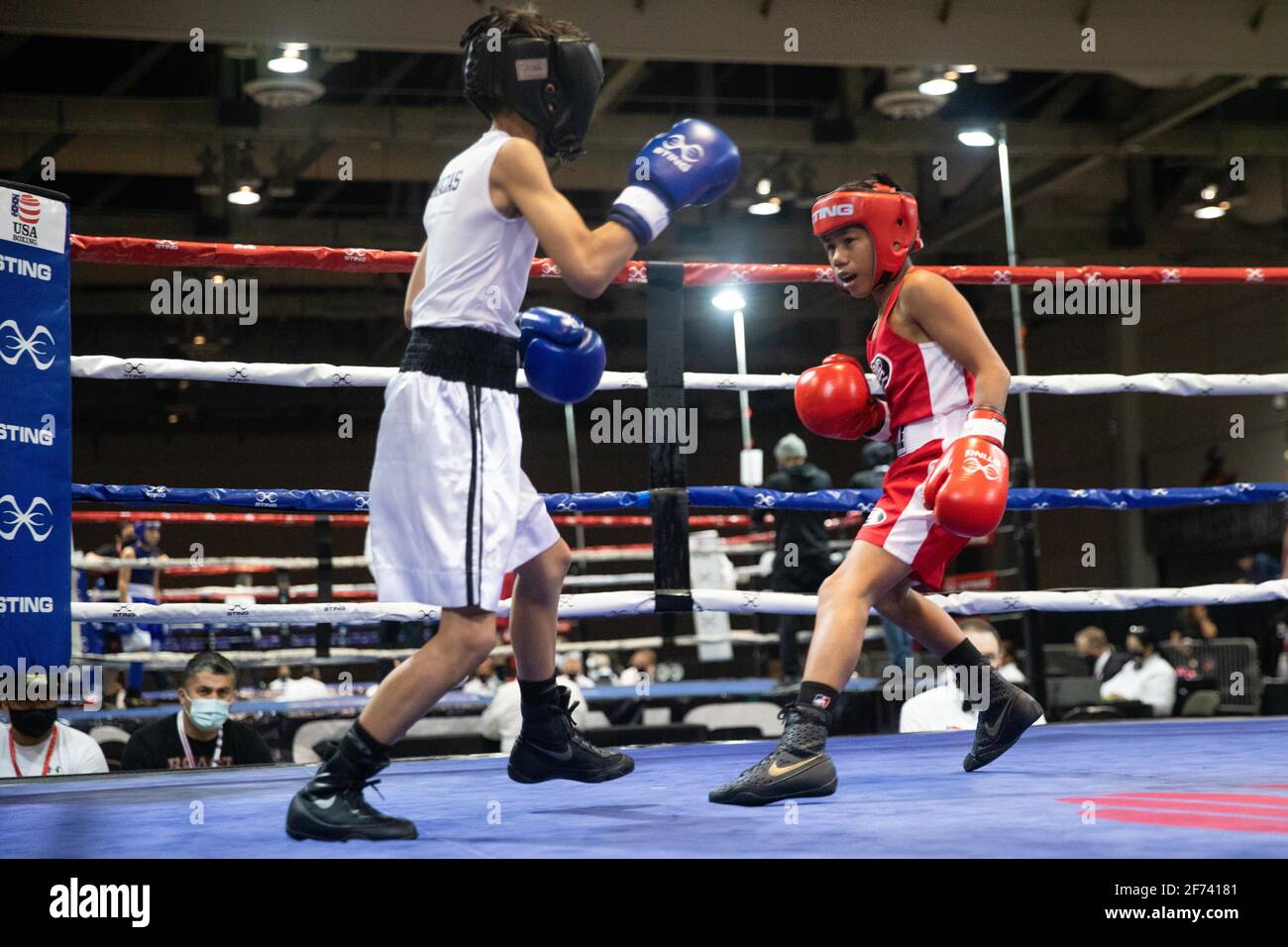 Shreveport, Louisiana, USA. 3rd Apr, 2021. Edmundo Macias Round of Rock, TX  fights Lorenzo Juanito Patricio of Waianae, HI in the 2020 USA Boxing  National Championships Finals in Shreveport, LA Credit: Allyse