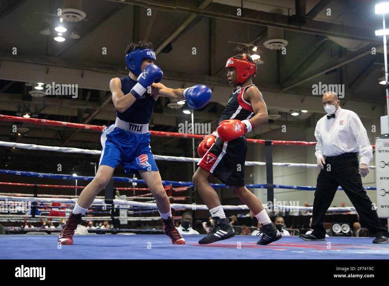 Shreveport, Louisiana, USA. 3rd Apr, 2021. Isaac Torres of Dallas, TX fights Jaime Borja of Cedar Creek, TX in the 2020 USA Boxing National Championships Finals in Shreveport, LA Credit: Allyse Pulliam/ZUMA Wire/Alamy Live News Stock Photo
