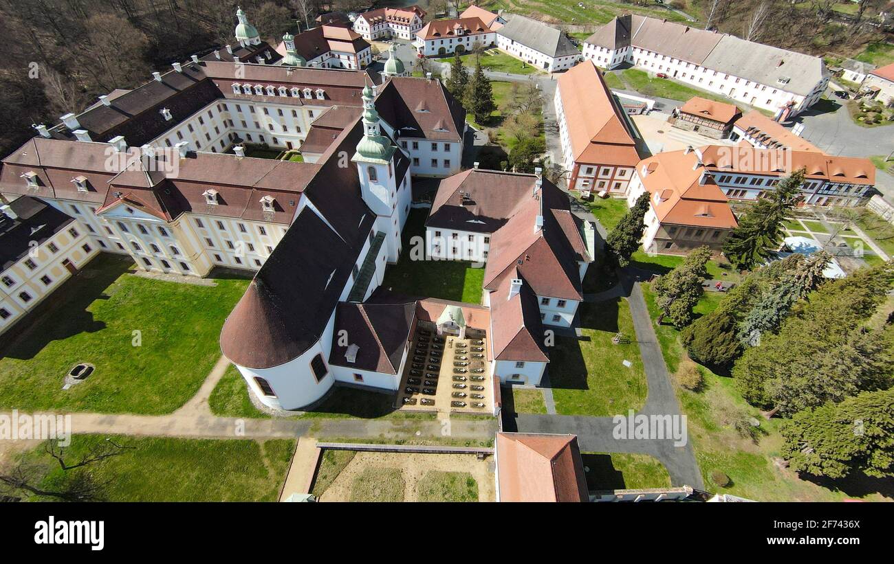 Marienthal Kloster St. Marienthal ist eine Zisterzienserinnen-Abtei in der ...