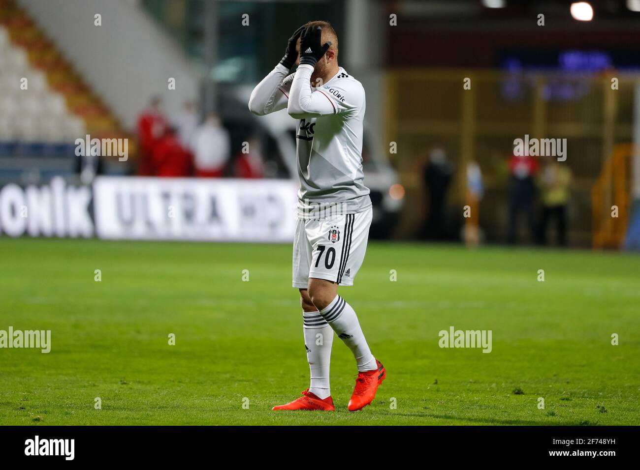 4 tore hi-res stock photography and images - Alamy