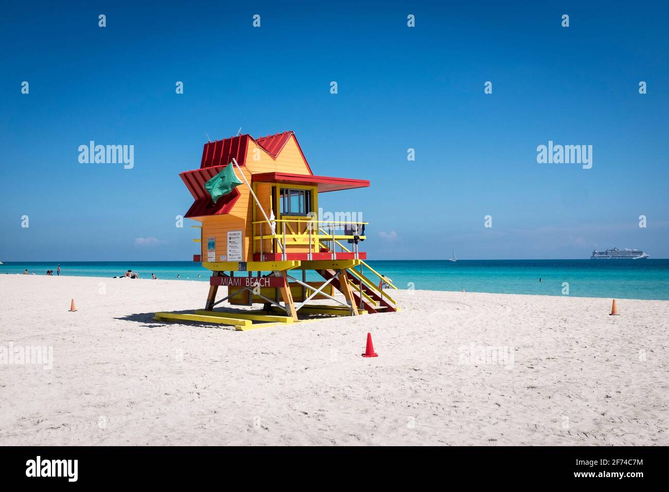 Perfect weather and crystal clear water greet the tourists on a quiet day at the beach, on South Beach, Miami Beach, Florida Stock Photo