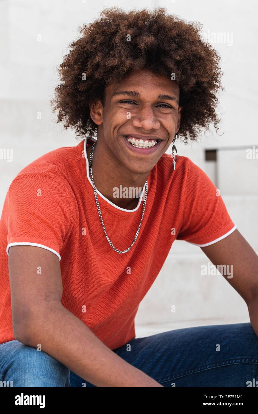 Smiling millennial black man hi-res stock photography and images - Alamy