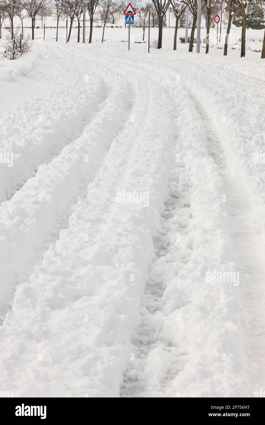Vehicle ruts in the snow. Frozen road. Offroad drive Stock Photo Alamy