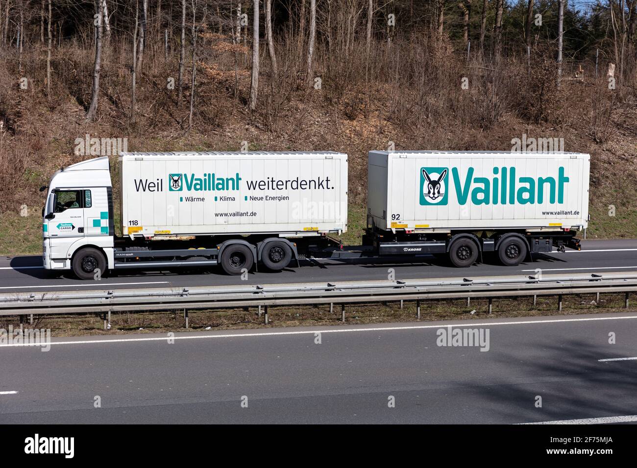 TechnoCargo MAN TGX combination truck with Vaillant swop bodies on ...